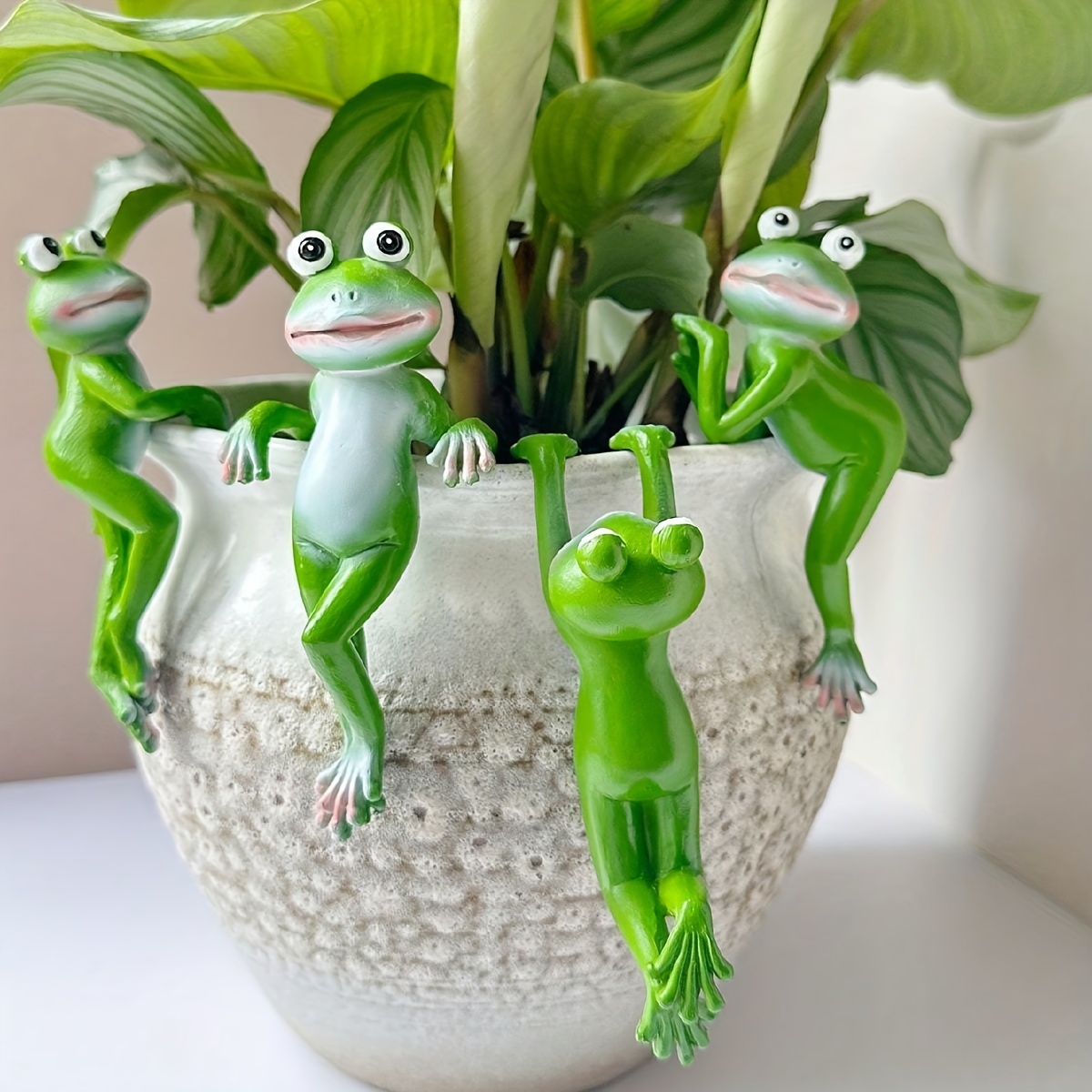 Home Decor Quirky - 1Pc Cartoon Frog Statue, Resin Animal