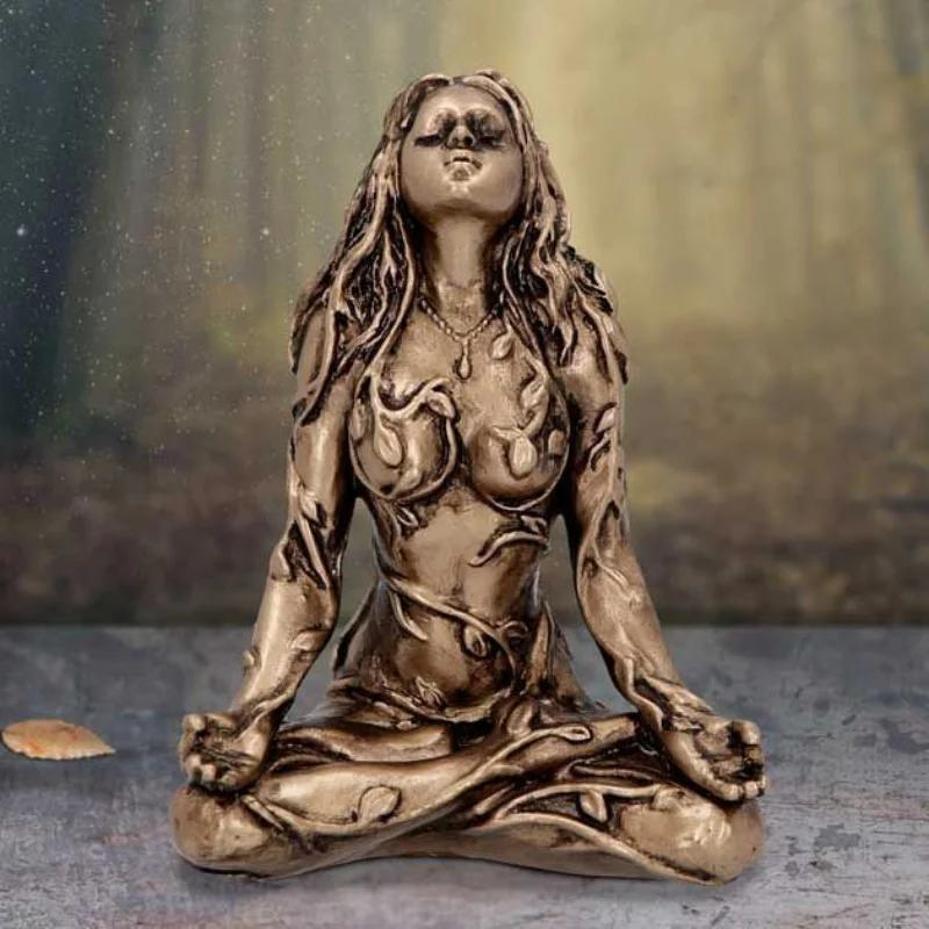 1 Pcs Mother Earth Statue Mini - Home Decor Quirky recension och pris